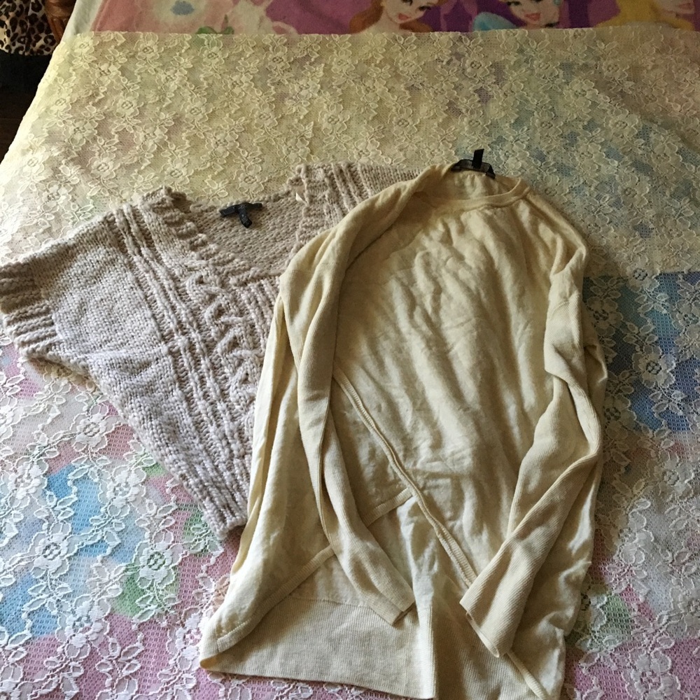 Sweaters - Picture 5 of 8